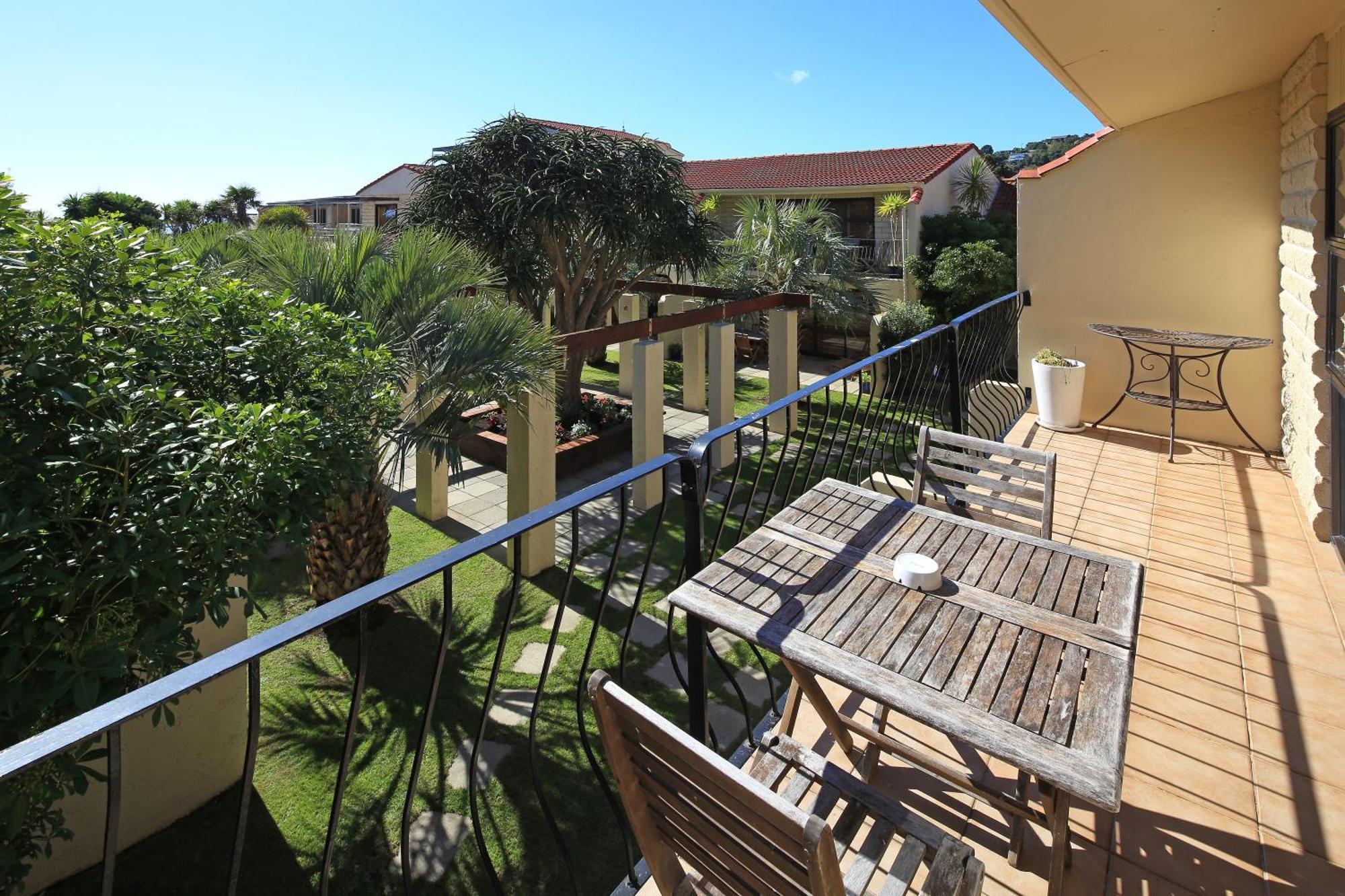 Onetangi Beach Apartments Esterno foto
