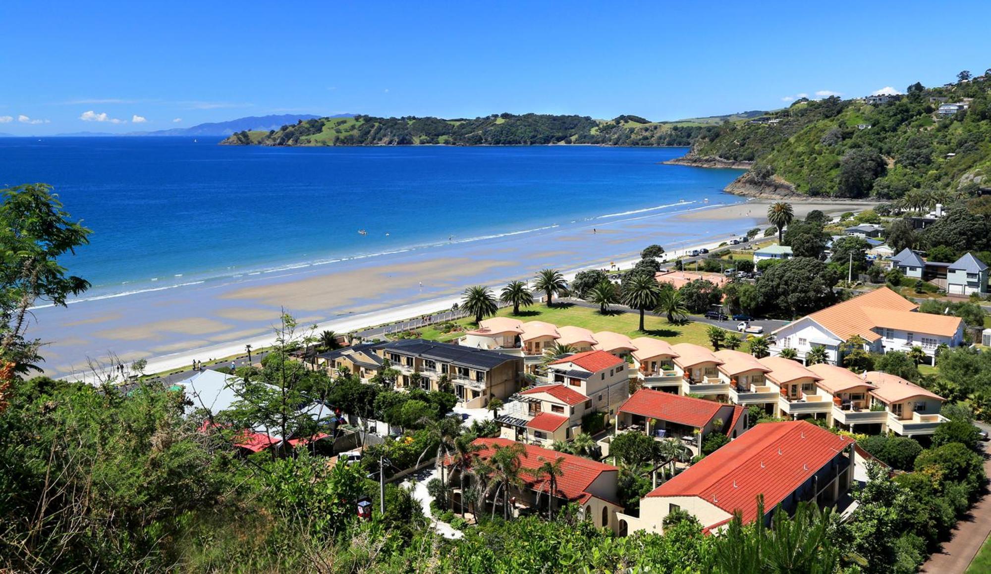 Onetangi Beach Apartments Esterno foto