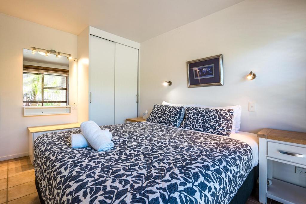 Onetangi Beach Apartments Esterno foto