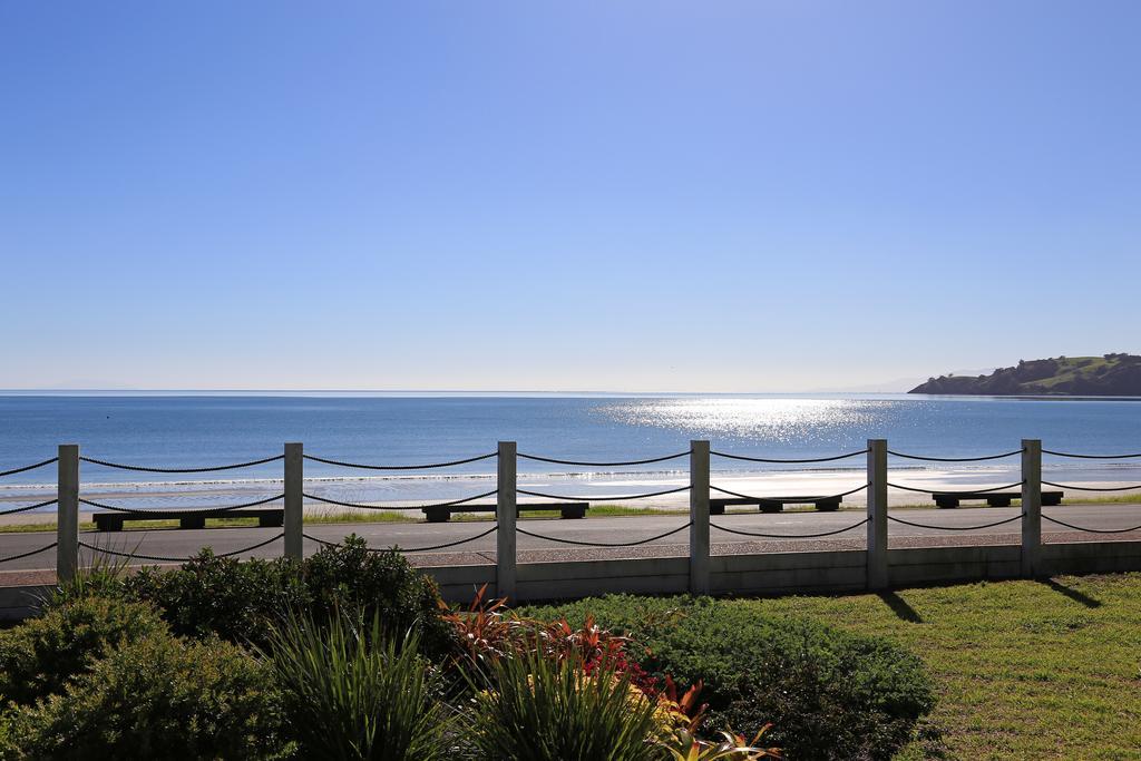 Onetangi Beach Apartments Esterno foto